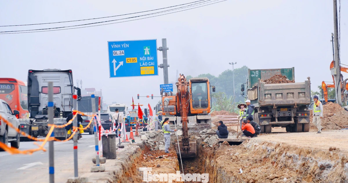 Hối hả thi công nút giao Quốc lộ 2 - Nội Bài - Lào Cai