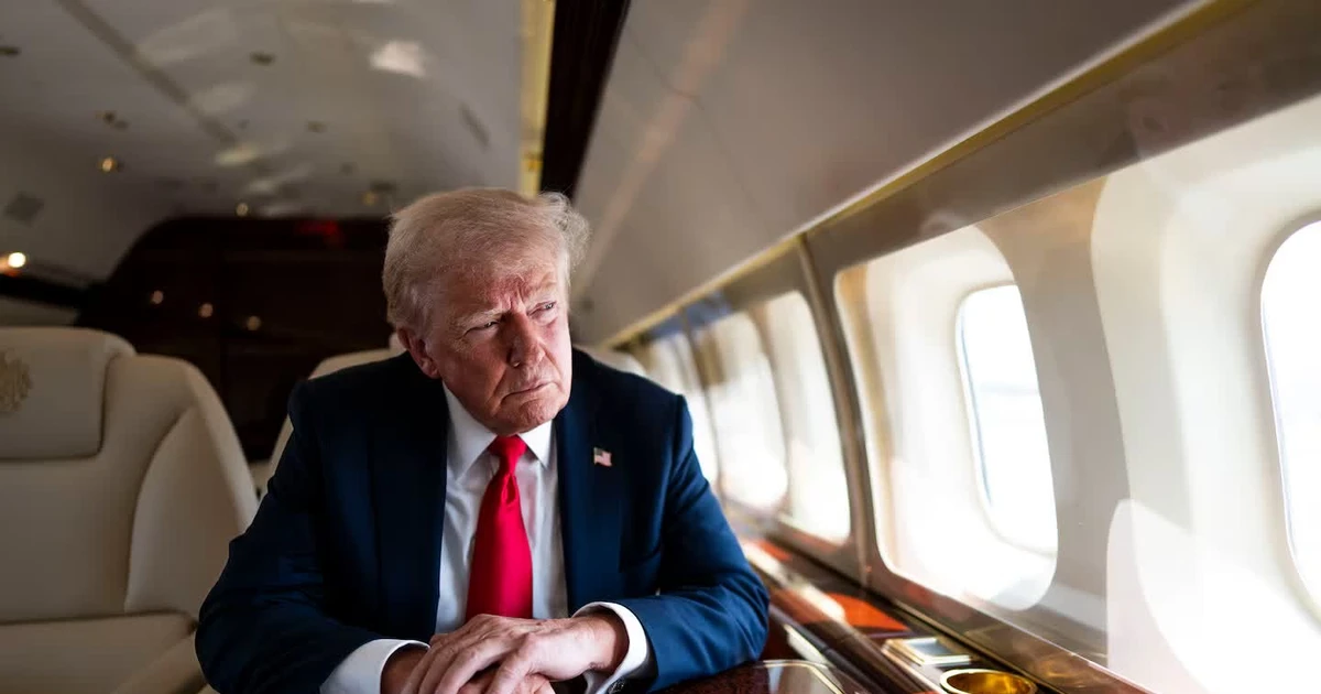 Hé lộ mối đe dọa tên lửa buộc Tổng thống Mỹ Trump phải đổi máy bay vào phút chót