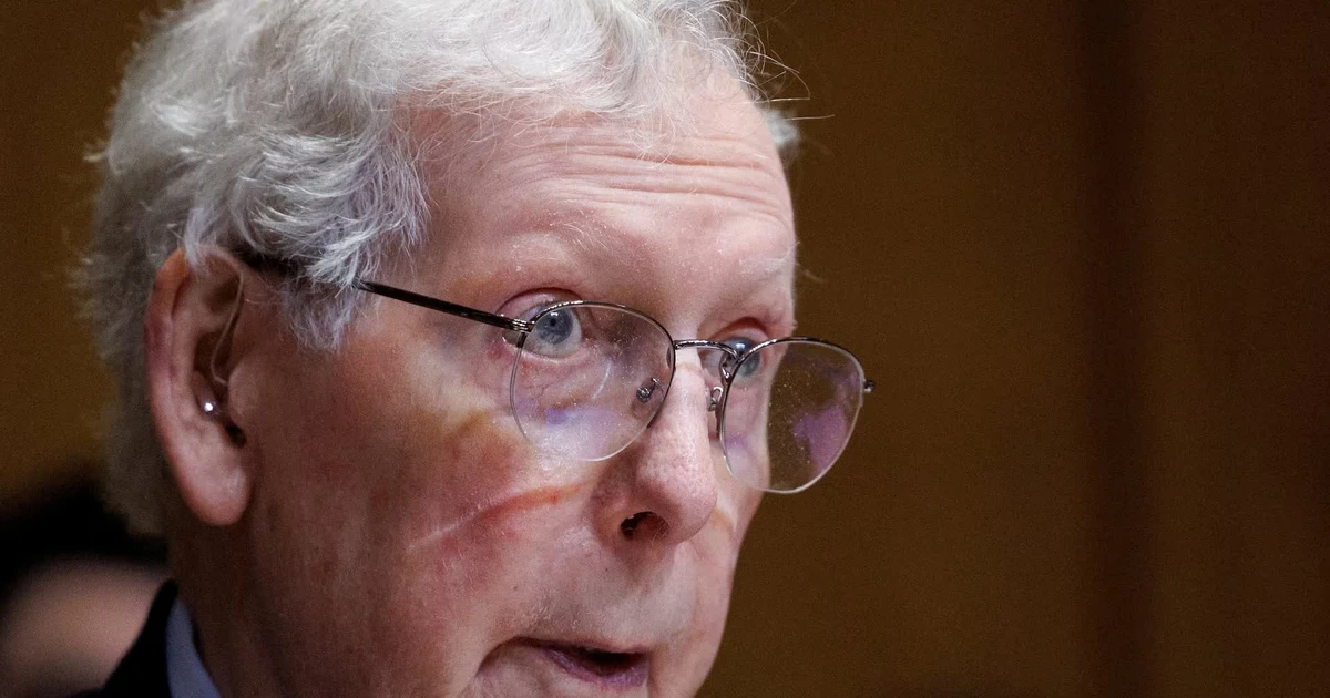 Mỹ xôn xao vì sự vắng mặt bí ẩn của Thượng nghị sĩ Mitch McConnell