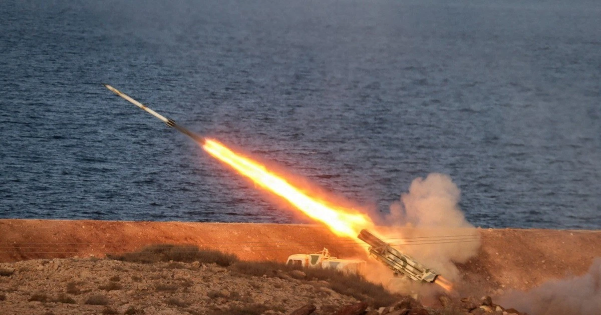 Iran úp mở khả năng sử dụng vũ khí mới trong những ngày tới