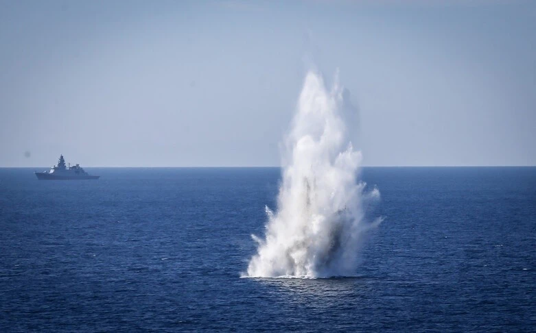 Ý xung phong điều tàu quét thủy lôi đến 'dọn dẹp' eo biển Hormuz