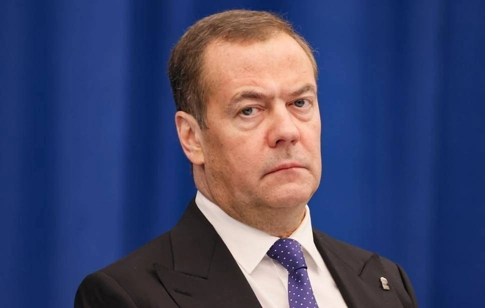 Ông Dmitry Medvedev phát tín hiệu cứng rắn nhằm vào Ukraine