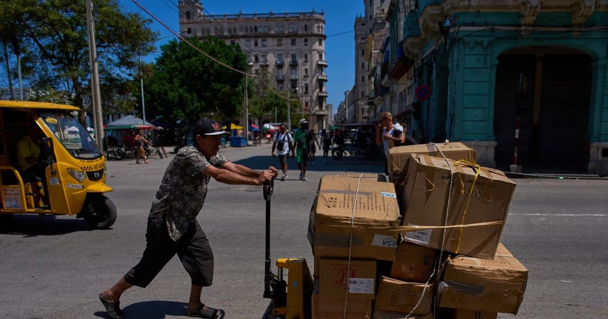 Cuba cân nhắc đề nghị viện trợ của Mỹ