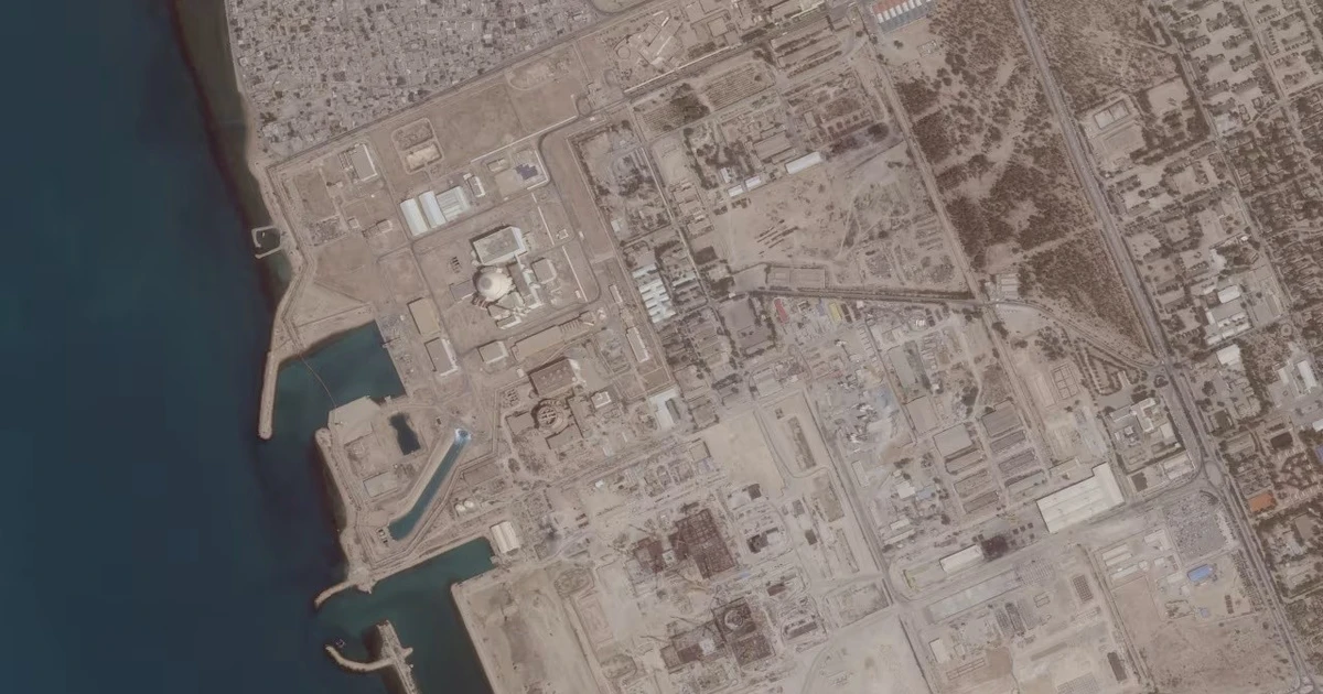 Nhà máy hạt nhân, cơ sở hóa dầu của Iran bị tấn công dồn dập