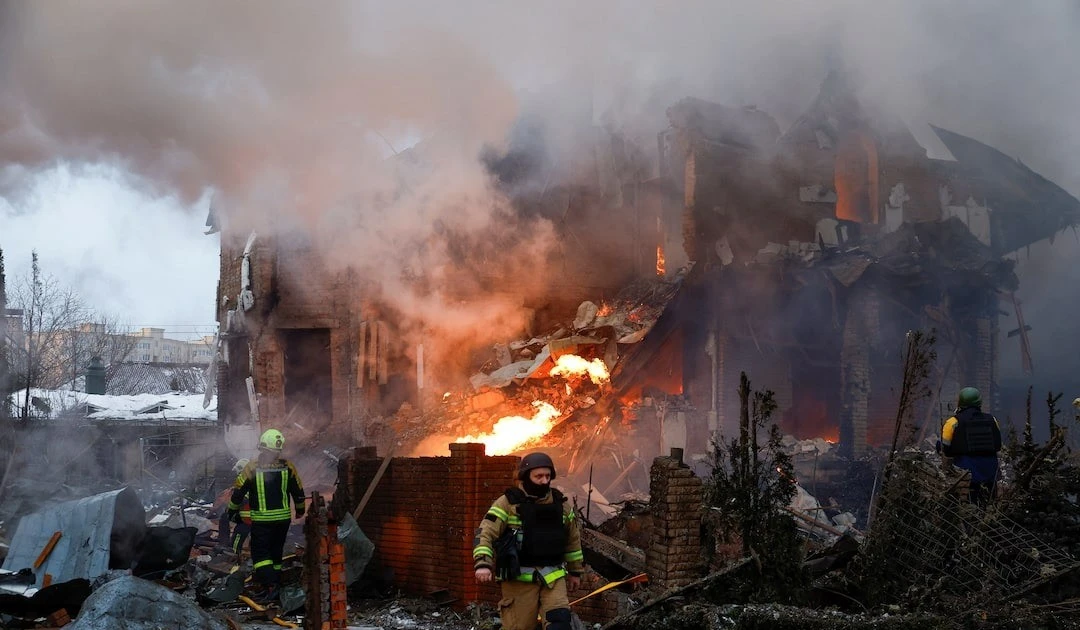 Nga phóng gần 350 tên lửa, máy bay không người lái vào Ukraine