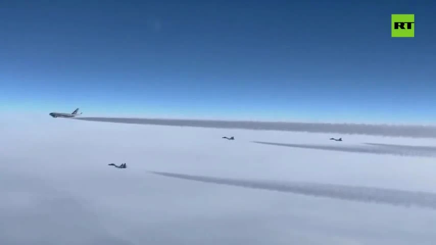 Kazakhstan điều máy bay chiến đấu hộ tống chuyên cơ của Tổng thống Nga Putin