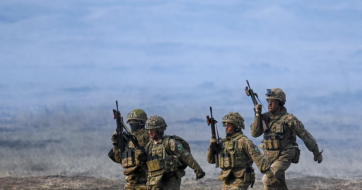 Nghị sĩ Mỹ lo ngại khả năng Washington triển khai lực lượng trên bộ tới Iran