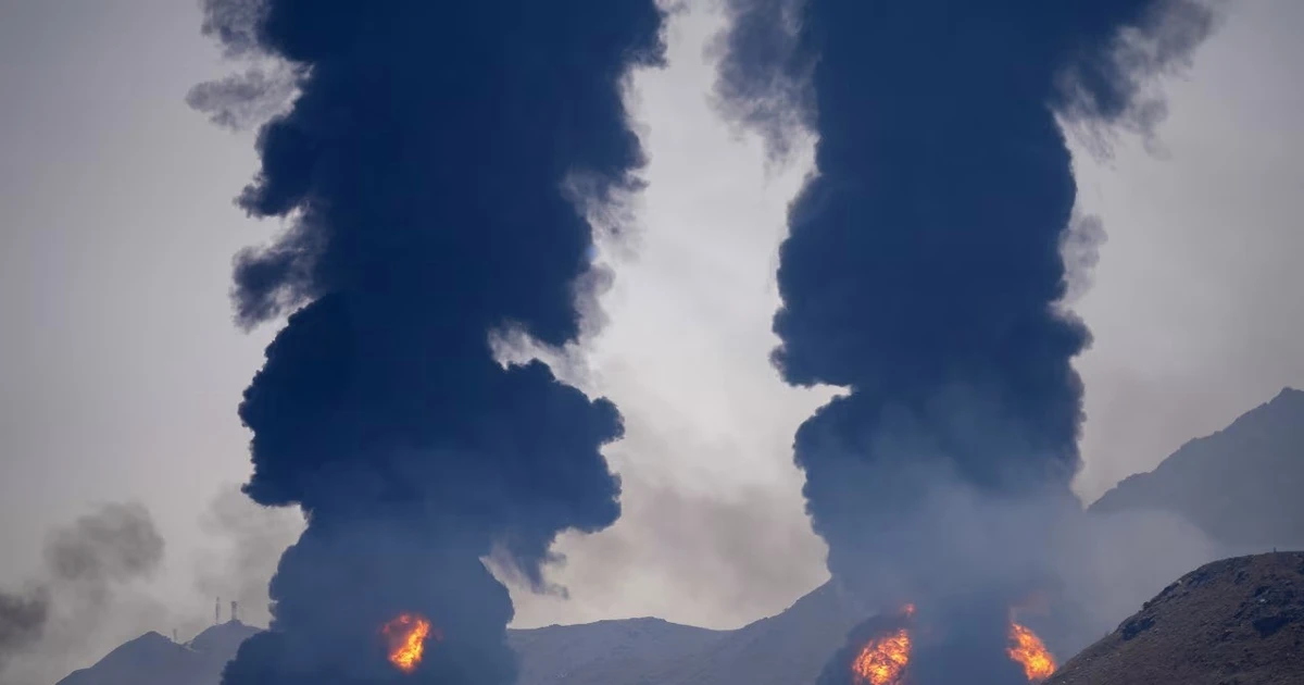 Sau vụ Mỹ tập kích đảo Kharg, Iran cảnh báo tấn công các cảng UAE để trả đũa