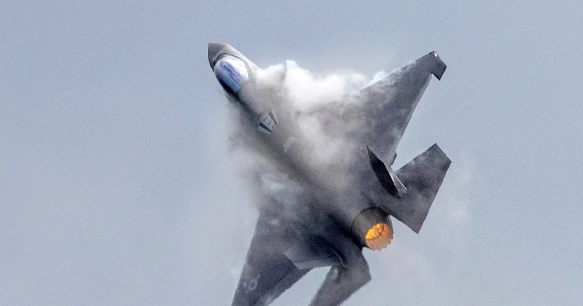 Tiêm kích F-35 Israel bắn hạ chiến đấu cơ Iran trên bầu trời Tehran