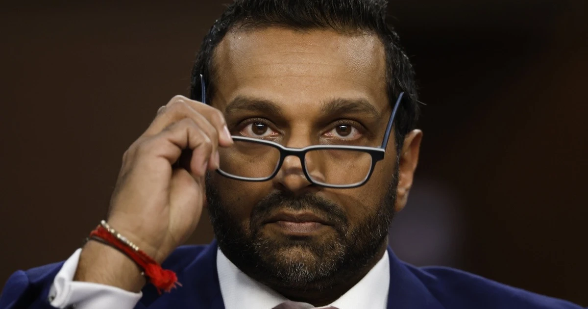 Nhóm tin tặc có liên hệ với Iran hack hòm thư của Giám đốc FBI