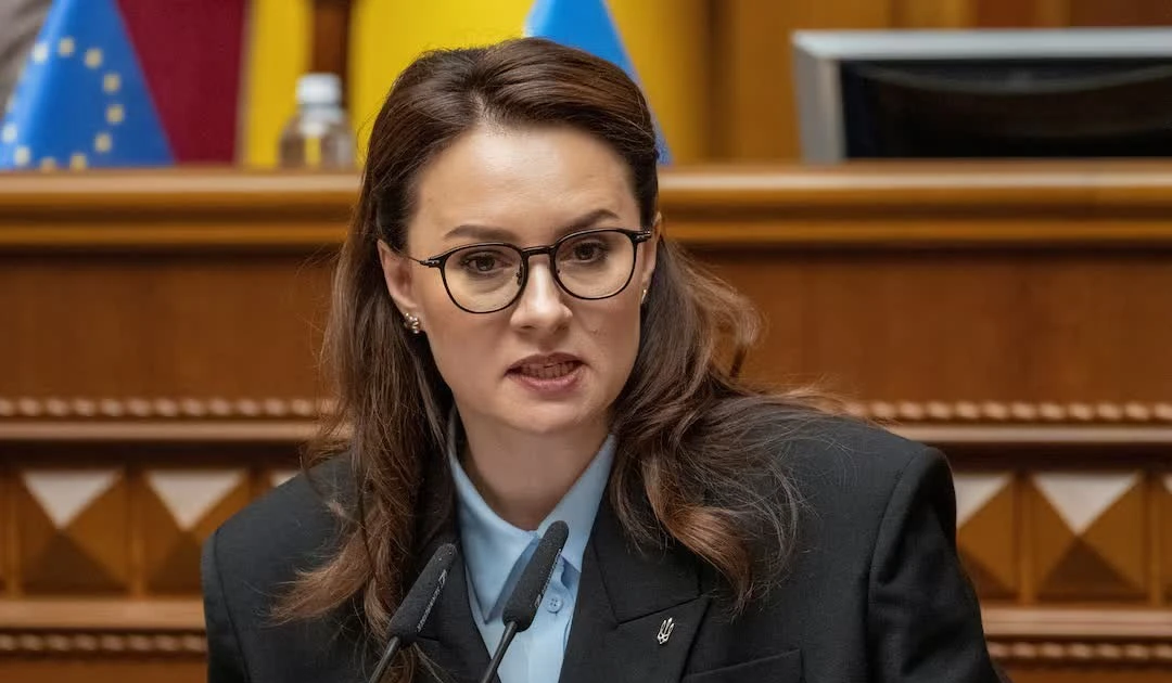 Tổng thống Ukraine Zelensky bất ngờ tuyên bố bãi nhiệm thủ tướng, cải tổ chính phủ