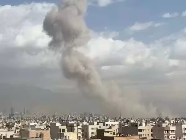 Bị Mỹ tấn công, Iran tung đòn đáp trả vào các nước vùng Vịnh