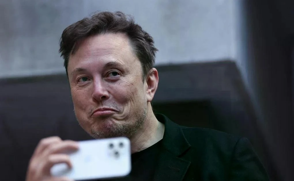 Elon Musk mất danh hiệu tỷ phú nghìn tỷ đô