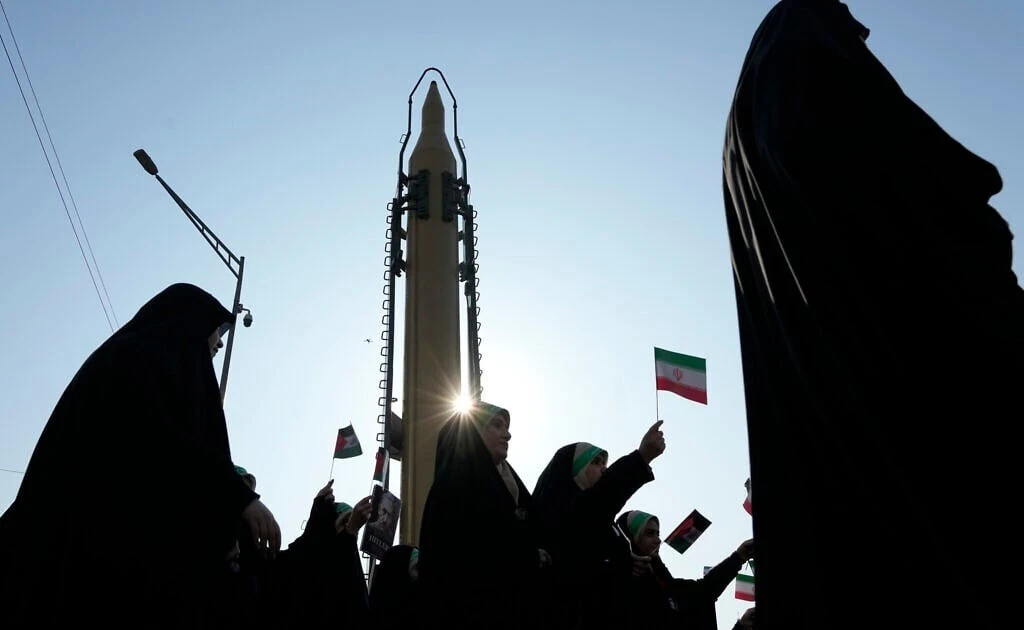 Tên lửa Iran bị đánh chặn khi đe dọa không phận thành viên NATO