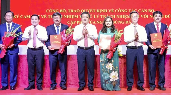 Công bố quyết định của Ban Bí thư Trung ương Đảng về công tác cán bộ ở Khánh Hòa