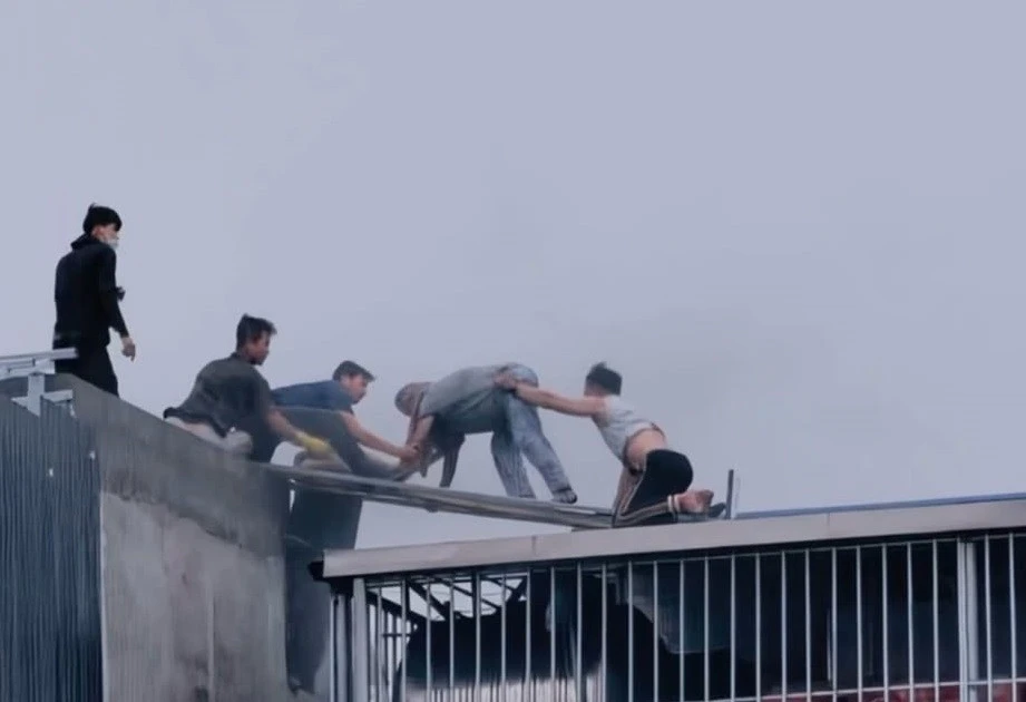 Hà Nội tặng bằng khen cho 7 cá nhân dũng cảm cứu người trong vụ cháy tại Hoàng Mai