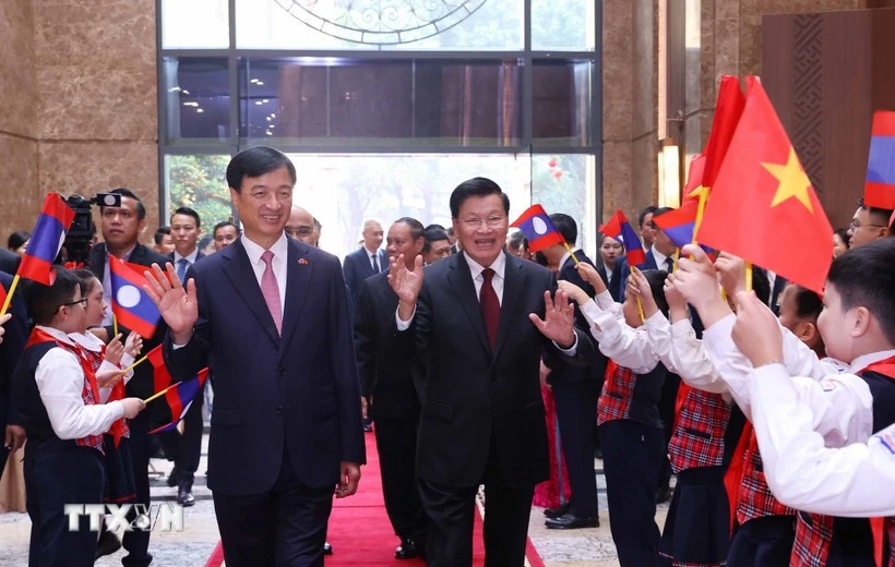 Tổng Bí thư, Chủ tịch nước Lào thăm, làm việc với Đảng bộ, chính quyền TP Hà Nội