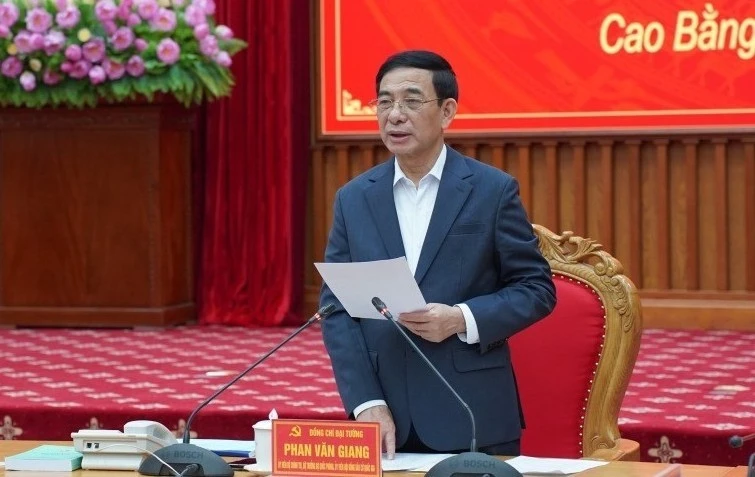 Đại tướng Phan Văn Giang kiểm tra công tác chuẩn bị bầu cử tại Cao Bằng