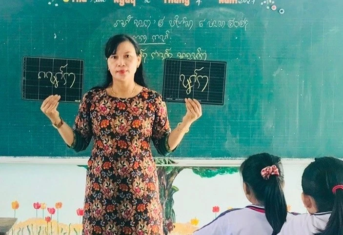 Người giữ mạch nguồn văn tự Chăm Pa