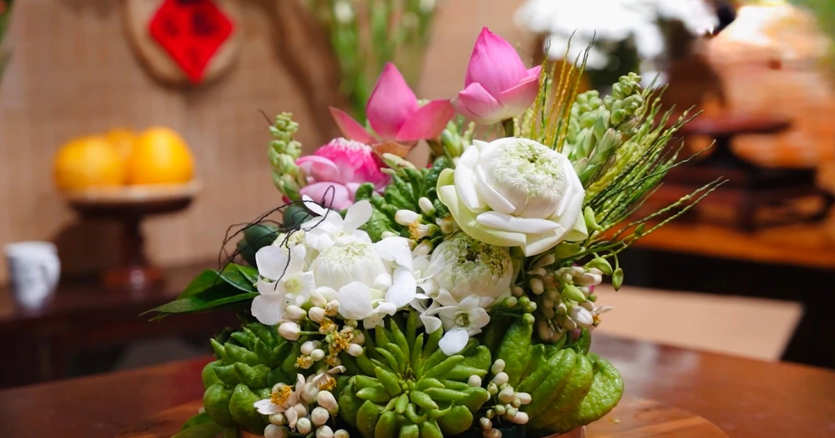Đi lễ chùa nên chọn hoa gì để cầu bình an và may mắn?