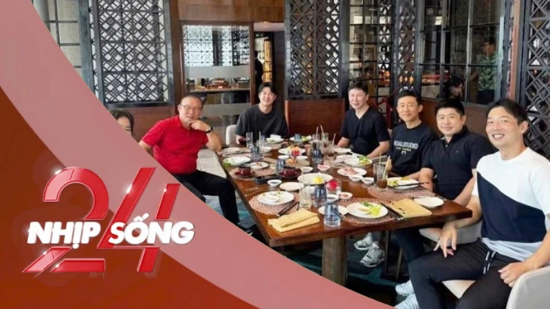 NHỊP SỐNG 24: Hình ảnh gây chú ý của HLV Park Hang-seo và HLV Kim Sang-sik