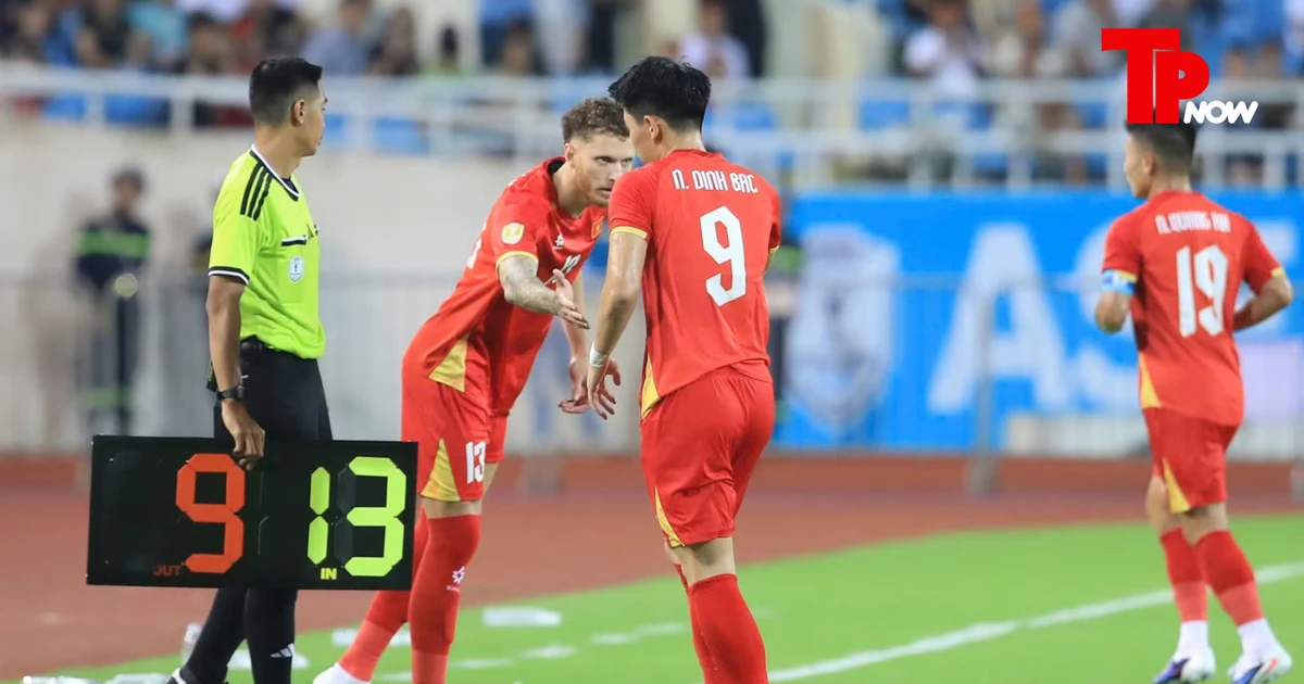 TP60+: Đình Bắc lên tiếng sau khi bị HLV Kim Sang Sik thay ra sớm