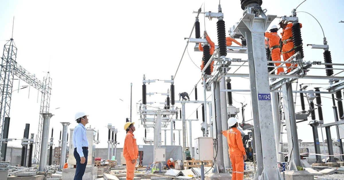 Đảm bảo điện khu vực phía Nam trong bối cảnh nắng nóng, kinh tế tăng trưởng mạnh