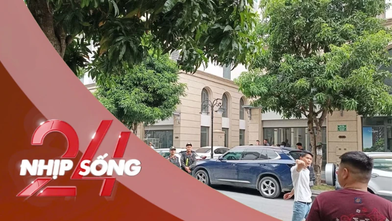 NHỊP SỐNG 24: Cảnh sát xuất hiện tại nhà Huấn 'Hoa Hồng'
