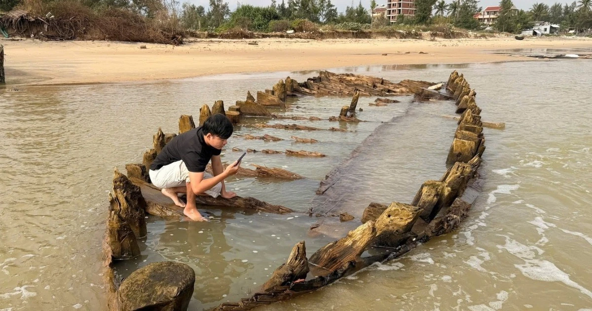 Chỉ đạo mới về khai quật tàu cổ trồi lên ở biển Hội An