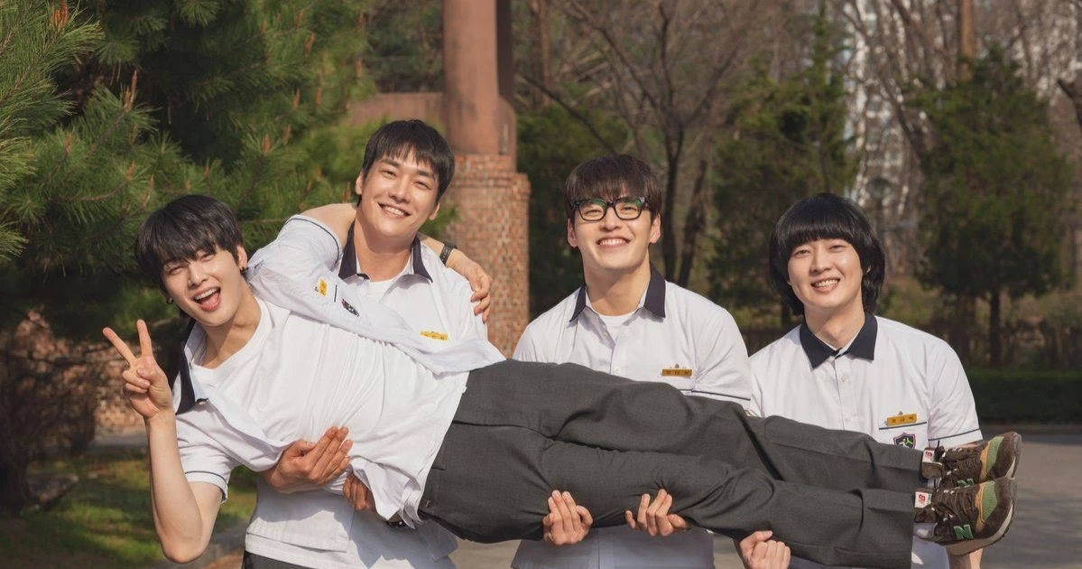 Tin nhắn tháng 4: Thiên Bình gặp đúng người đúng lúc, Bạch Dương chủ động bày tỏ