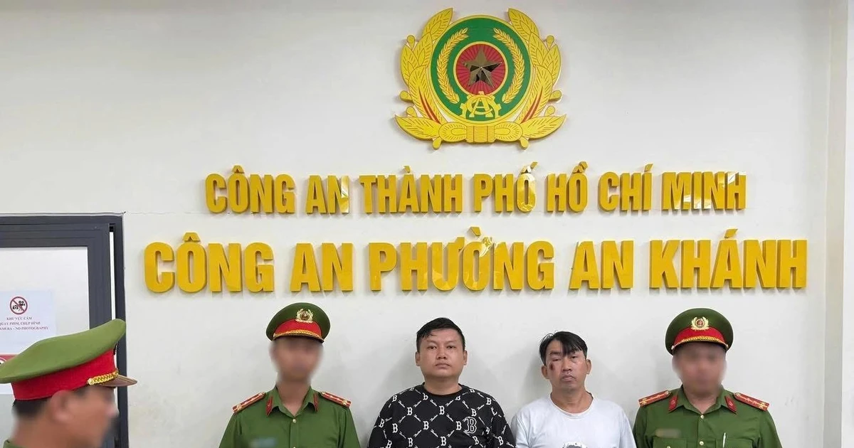 [Clip]: Ẩu đả giữa đường vì liên tục bấm còi trong hầm vượt sông Sài Gòn