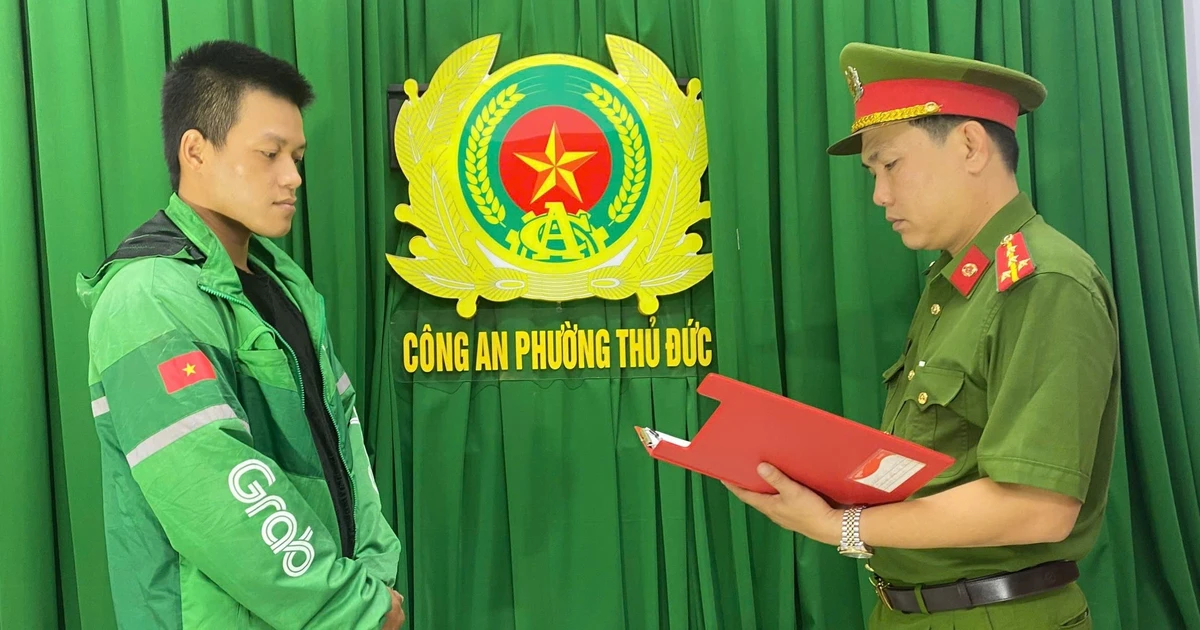 Dựng hiện trường, xử lý tài xế công nghệ hành hung tình địch giữa đường