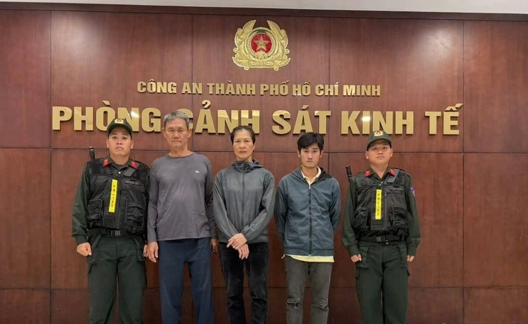 Cặp vợ chồng cầm đầu đường dây sản xuất thuốc đông y giả