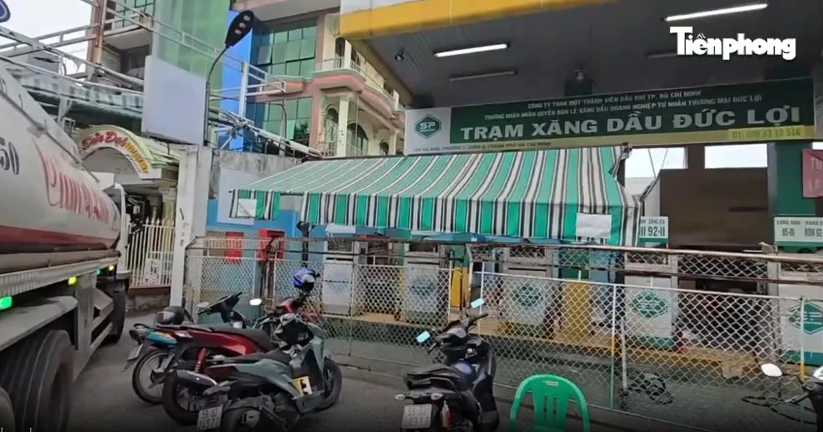 Lật tẩy 'công xưởng' sản xuất xăng RON A95 giả ở TPHCM