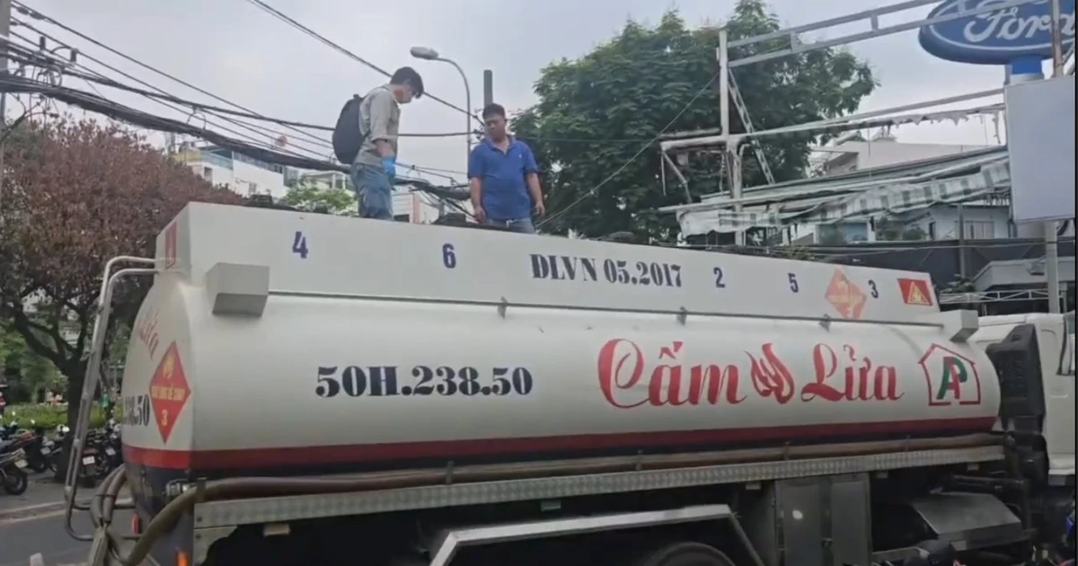 Vụ lùm xùm xăng giả: Hé lộ hóa chất pha trộn 'phá xe'