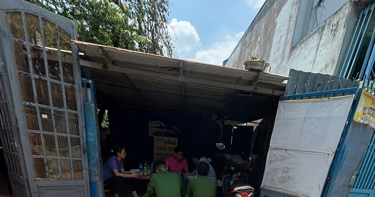 Cháy nhà ở TPHCM nghi do tự thiêu, 3 người nhập viện