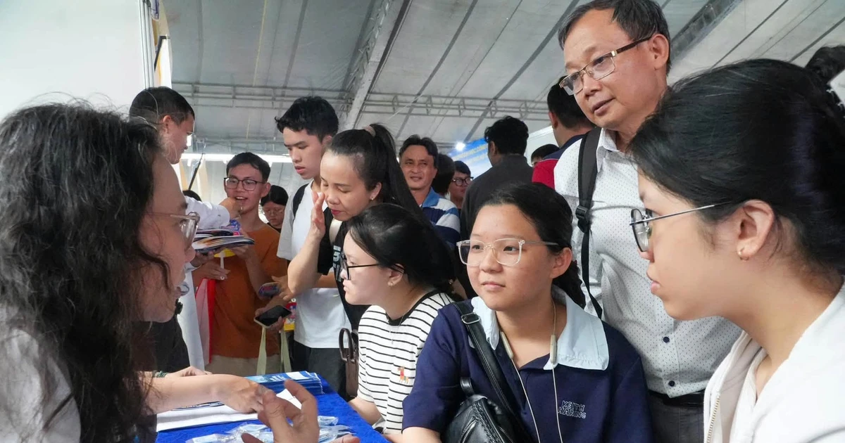 Hai ngành của Đại học Y Dược TPHCM lấy trên 27 điểm