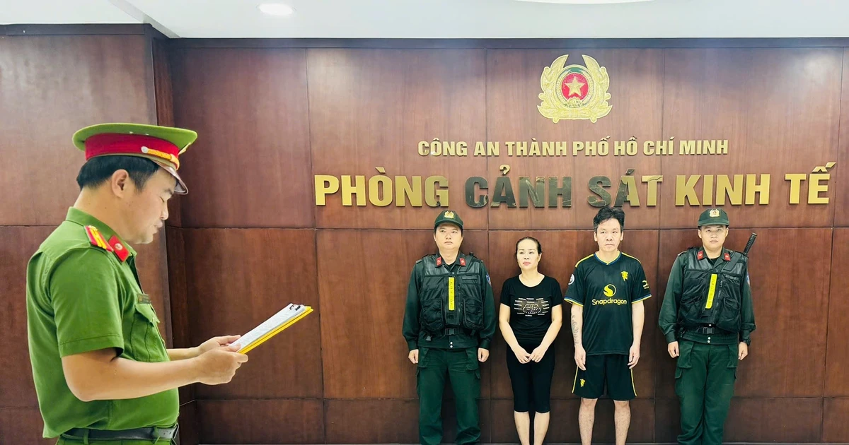 Nhóm buôn lậu vàng trị giá hàng chục tỷ đồng sa lưới khi qua sân bay Tân Sơn Nhất