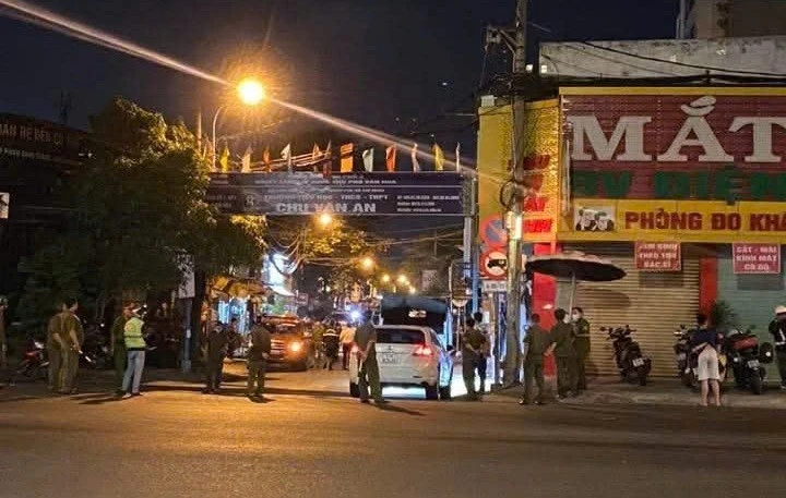 Đêm khuya cháy quán cơm chay, hai mẹ con tử vong