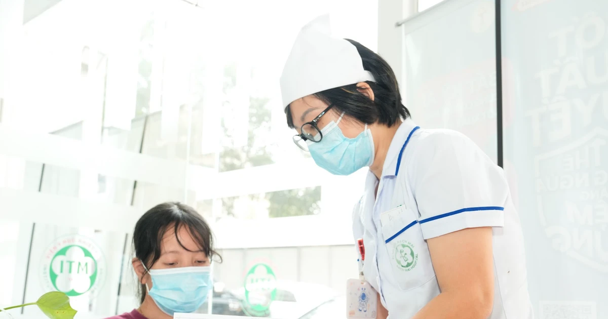 Chủ quan với bệnh thủy đậu, cô gái 19 tuổi nguy kịch