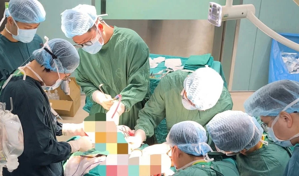 Lần đầu ứng dụng mô hình 3D cắt khối ung thư ăn gần nửa khuôn mặt