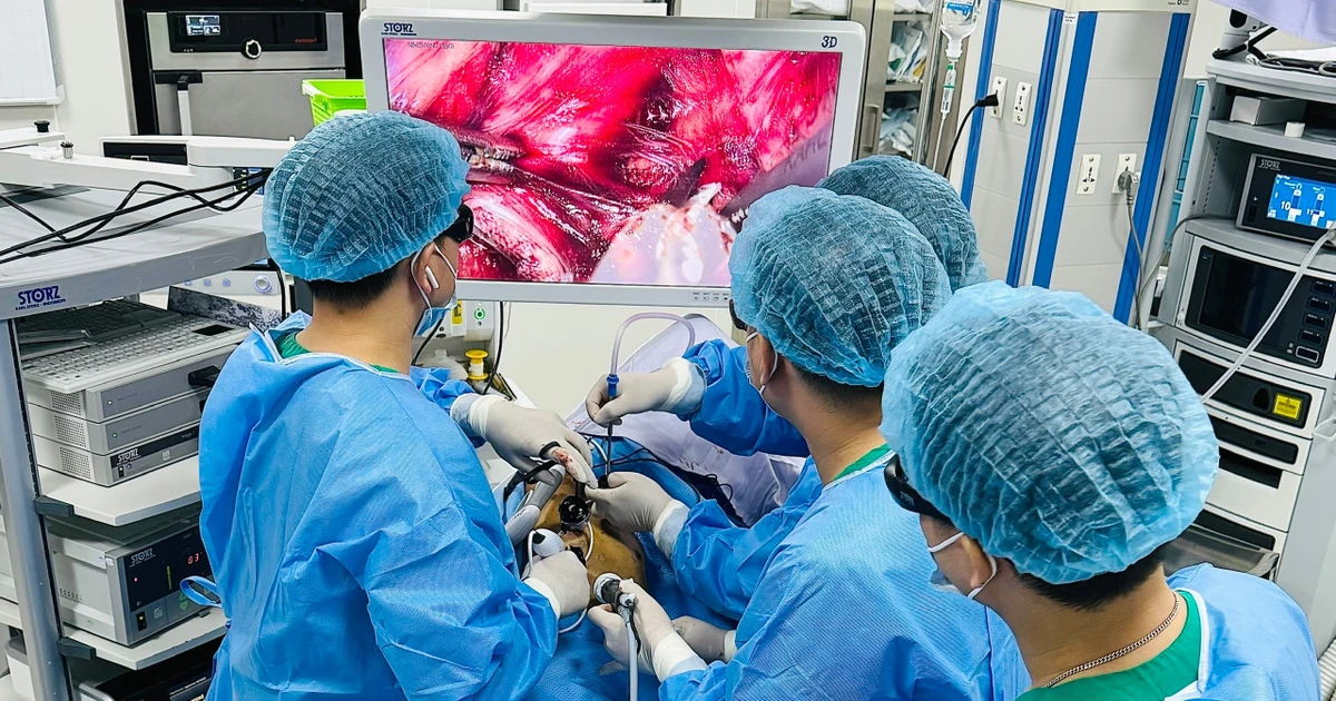 Mổ nội soi 3D thành công hai ca ung thư thực quản khó