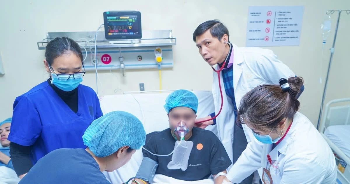 Kích hoạt báo động đỏ cấp cứu 15 nạn nhân vụ cháy nhà 3 tầng ở Hà Nội