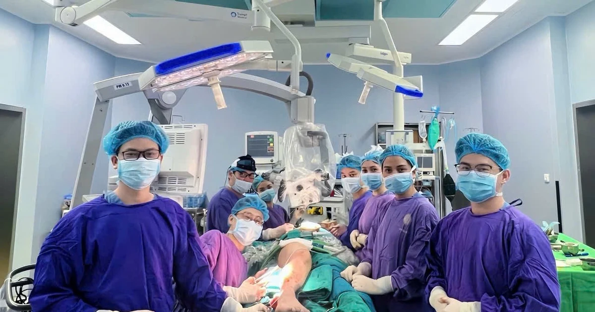 Tái tạo gương mặt biến dạng do u khổng lồ bằng công nghệ in 3D và vi phẫu