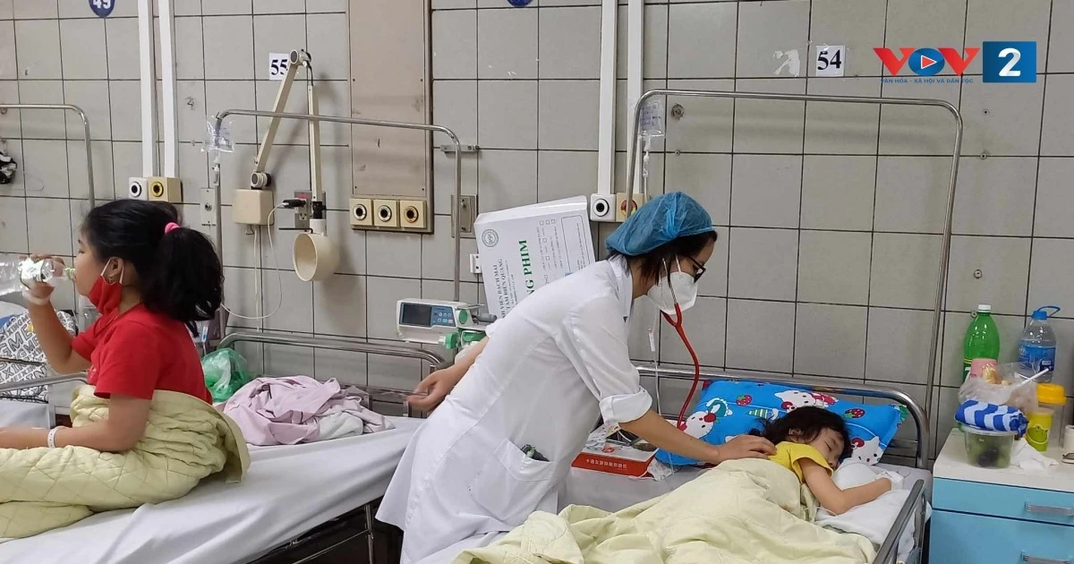 Cảnh báo vòng xoắn ‘ốm vặt’ và kháng kháng sinh ở trẻ nhỏ