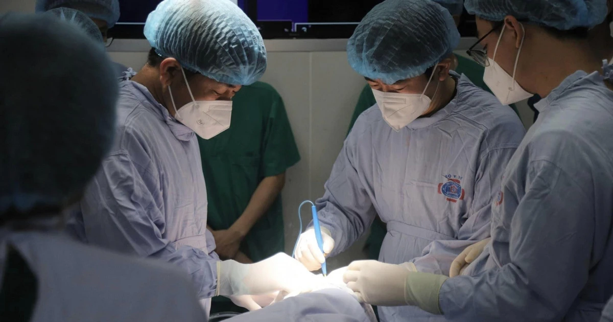 Điều trị đa mô thức giúp bệnh nhân ung thư phổi giai đoạn cuối hồi phục kì diệu