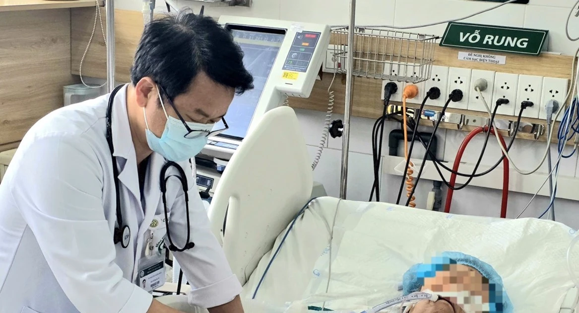 Bệnh viện Bạch Mai tiếp nhận nhiều ca hôn mê do ngộ độc khí CO