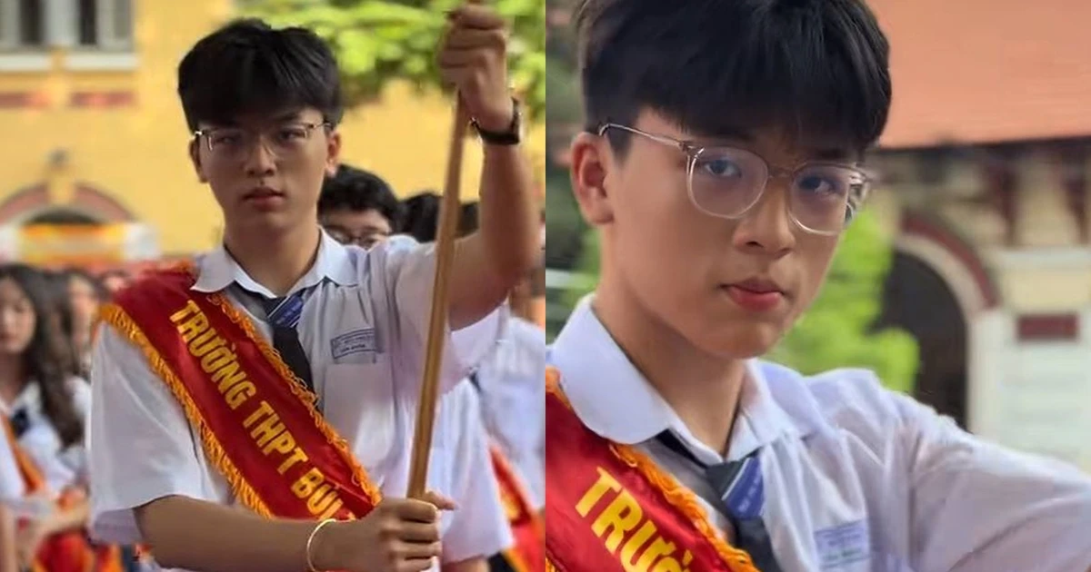 Hotboy cầm cờ" gây sốt cõi mạng, được khen chuẩn nam chính phim vườn trường