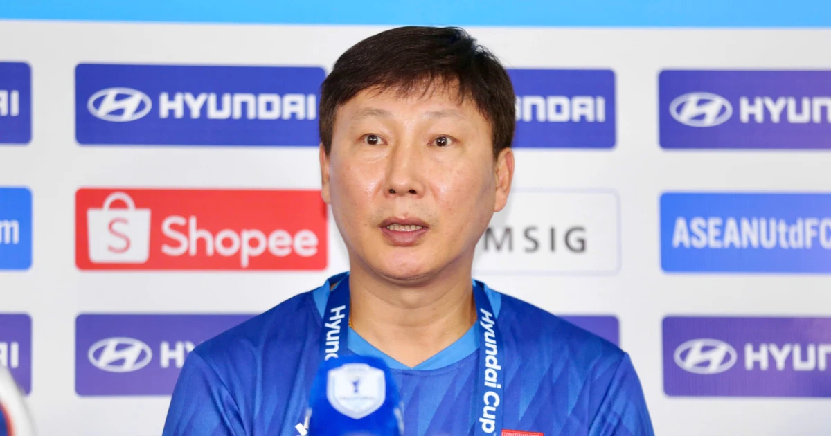 HLV Kim Sang-sik: 'Tuyển Việt Nam quyết lấy 3 điểm trước Indonesia'
