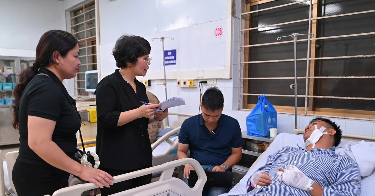 Sức khỏe ổn định của các nạn nhân vụ lật tàu ở Hạ Long: Không có nguy cơ tử vong